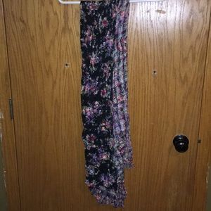 Maurice's scarf